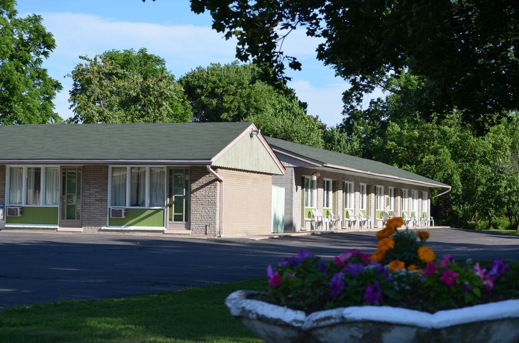 Mohawk Motel Brantford Exteriör bild